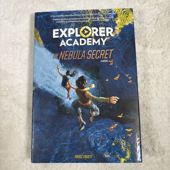 Explorer Academy The Nebula Secret Trueit Trudi signed zoltan takacs Autograph - Picture 1 of 4